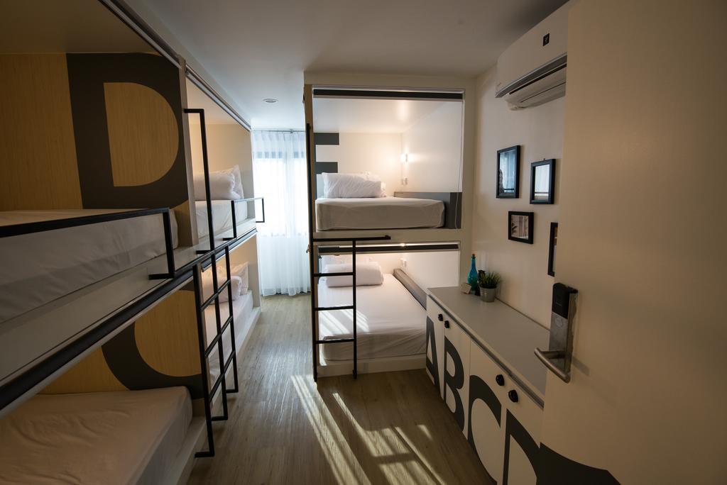 Monkeynap Hostel Bangkok Exterior photo