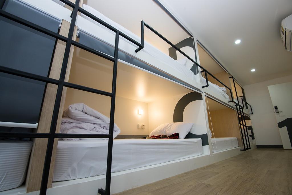 Monkeynap Hostel Bangkok Exterior photo